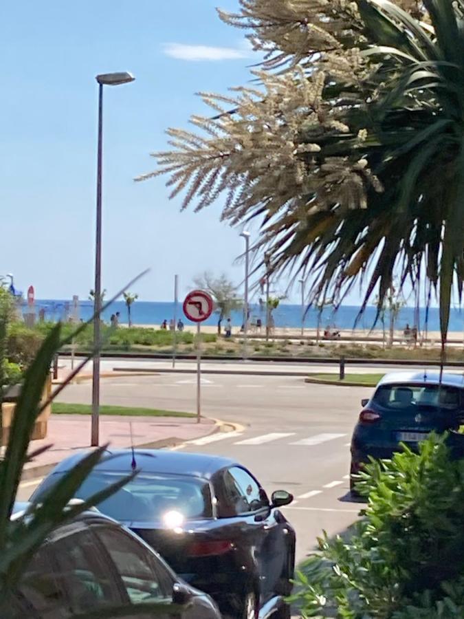 Tres Bel Appartement Entierement Renove Empuriabrava Exteriér fotografie