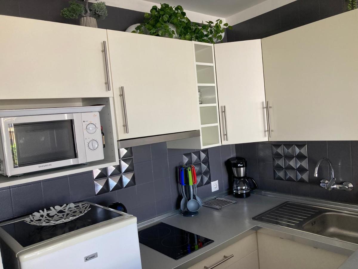 Tres Bel Appartement Entierement Renove Empuriabrava Exteriér fotografie