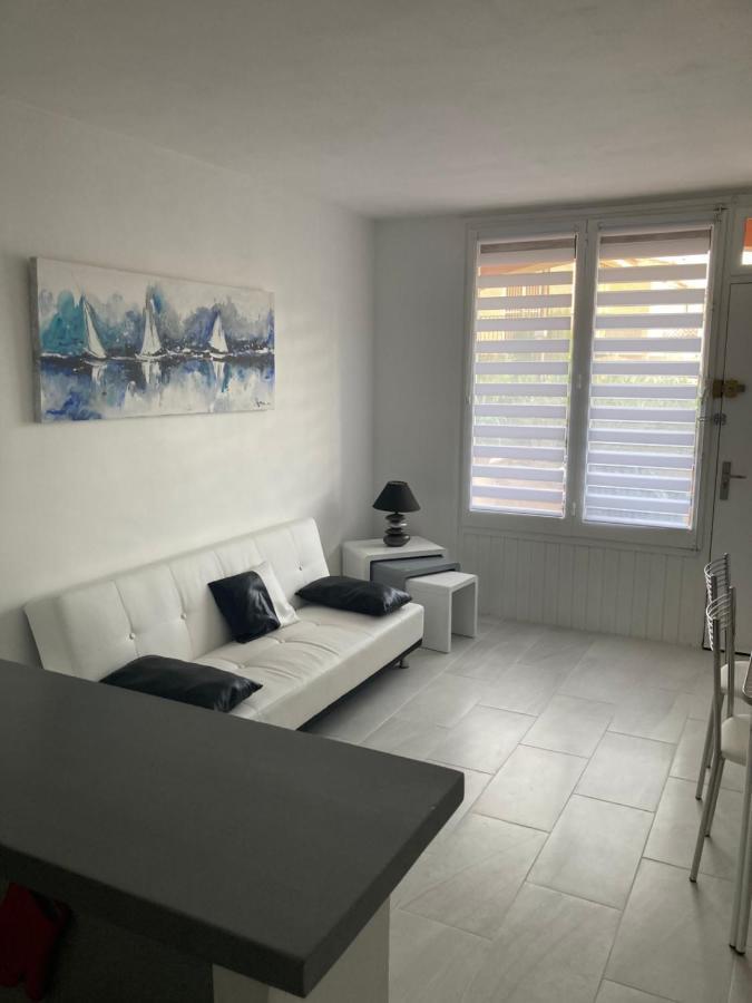 Tres Bel Appartement Entierement Renove Empuriabrava Exteriér fotografie